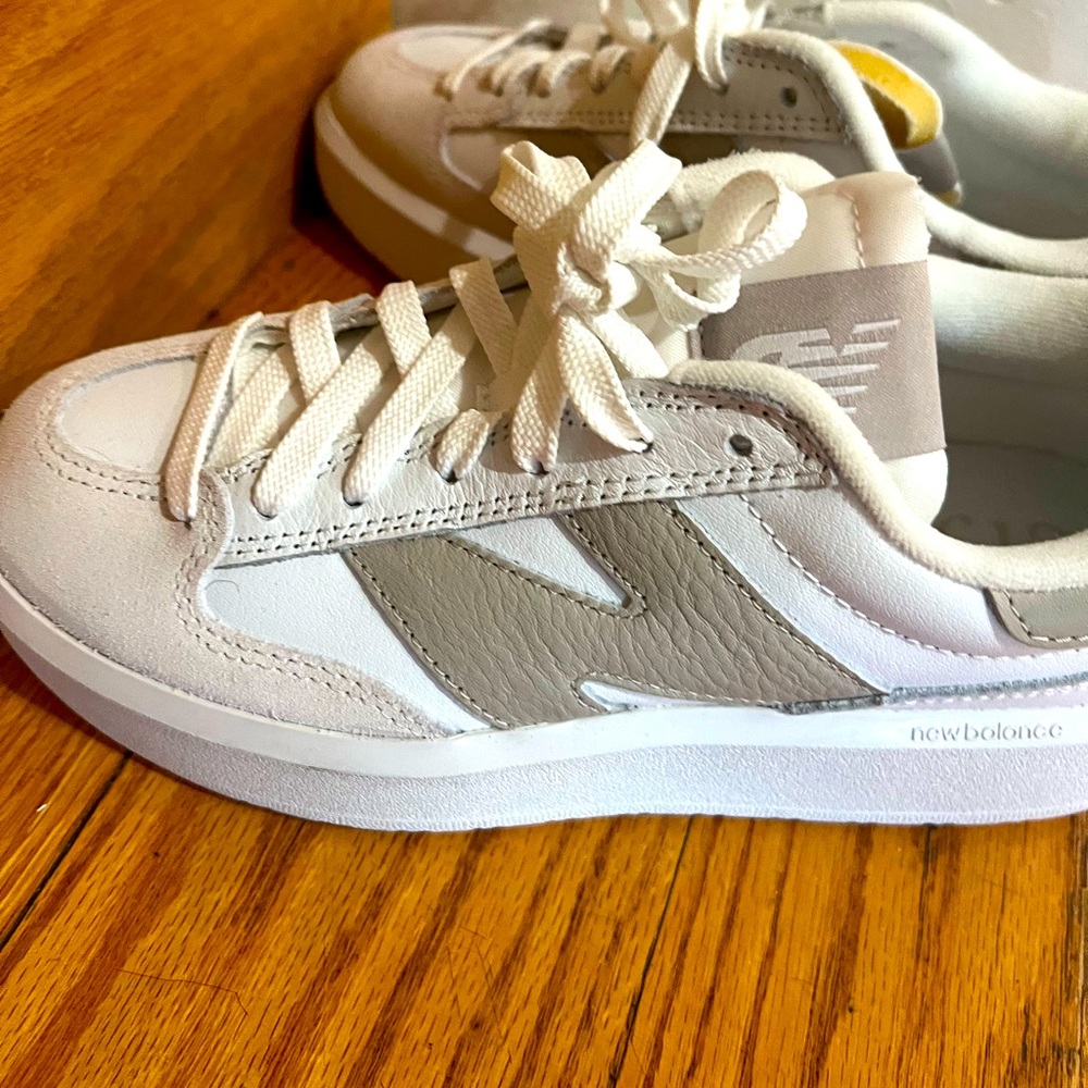 New Balance sneakers size 7